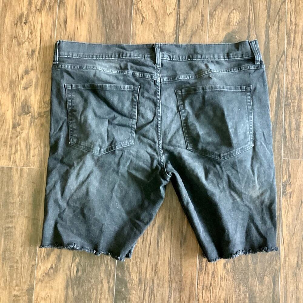 George Ripped Raw Hem Men’s Shorts - Picture 3 of 3